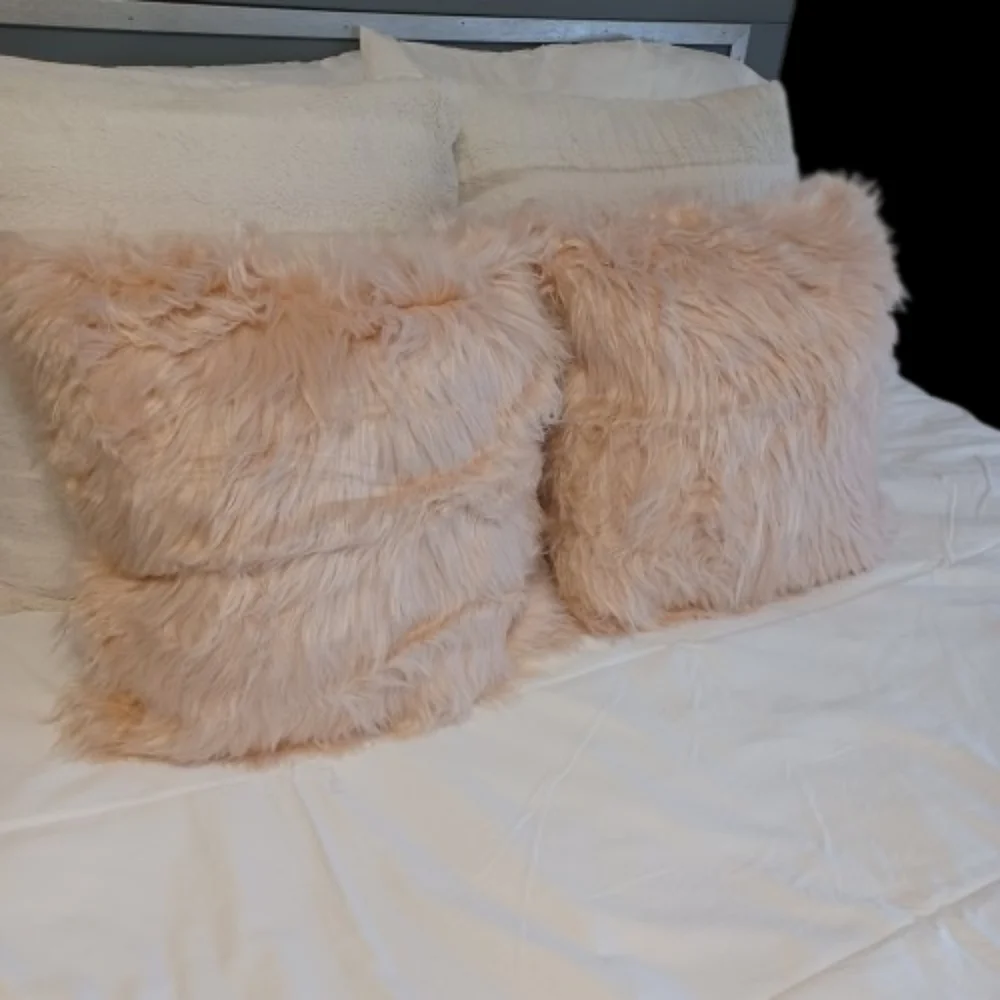 HYSEAS Faux Fur Luxury Throw Pillow 18
